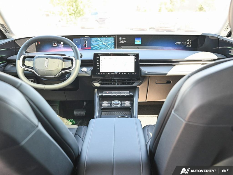 NEW 2026 Lincoln Nautilus Premiere - Silver Radiance Exterior / ONYX BLACK, LINCOLN SOFT TOUCH HEATED FRONT CAPTAIN'S CHAIRS Interior - $65,225 - Stock #E60809 - VIN 5LMPJ8JA9TJ057225 - Photo 25