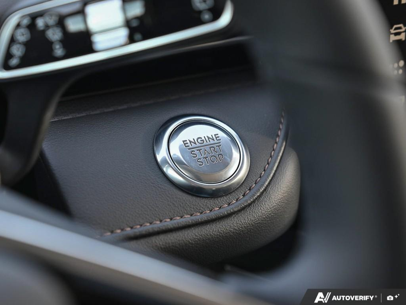 NEW 2026 Lincoln Nautilus Premiere - White Platinum Metallic Tri-coat Exterior / ONYX BLACK, LINCOLN SOFT TOUCH HEATED FRONT CAPTAIN'S CHAIRS Interior - $58,409 - Stock #E60478 - VIN 5LMPJ8JA0TJ038837 - Photo 25