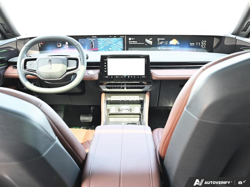 NEW 2026 Lincoln Nautilus Reserve - Silver Radiance Exterior / HOT CHOCOLATE LEATHER Interior - $70,959 - Stock #E60732 - VIN 5LMPJ8KA5TJ050626 - Photo 25