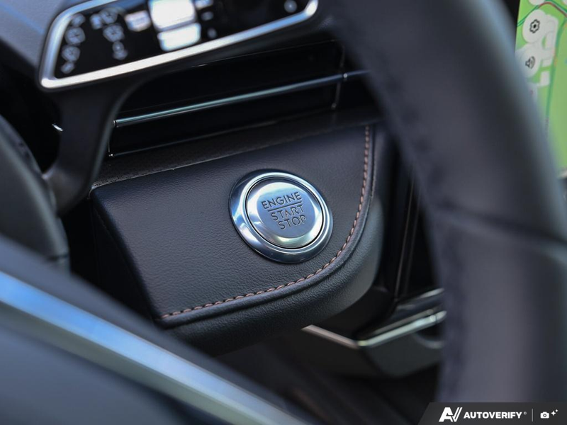 NEW 2026 Lincoln Nautilus Premiere - Whisper Blue Metallic Clearcoat Exterior / ONYX BLACK, LINCOLN SOFT TOUCH HEATED FRONT CAPTAIN'S CHAIRS Interior - $67,184 - Stock #E60726 - VIN 5LMPJ8JA9TJ049688 - Photo 26