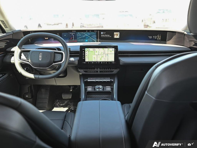 NEW 2026 Lincoln Nautilus Premiere - White Platinum Metallic Tri-coat Exterior / ONYX BLACK, LINCOLN SOFT TOUCH HEATED FRONT CAPTAIN'S CHAIRS Interior - $58,409 - Stock #E60478 - VIN 5LMPJ8JA0TJ038837 - Photo 27