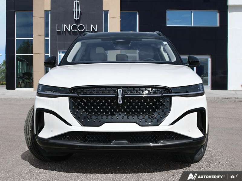 NEW 2026 Lincoln Nautilus Reserve Hybrid - White Platinum Metallic Tri-coat Exterior / MEDIUM LIGHT SPACE GRAY, PREM LTHR-TRIMMED HTD/VENTILATED CAPTAI Interior - $77,796 - Stock #E61037 - VIN 5LMPJ8K47TJ065929 - Photo 2