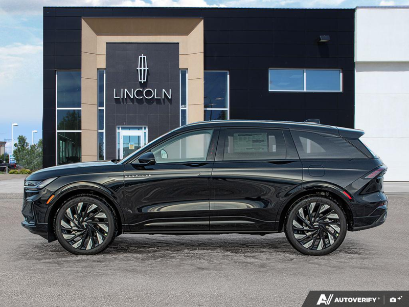 NEW 2026 Lincoln Nautilus Reserve - Infinite Black Metallic Exterior / BLACK ONYX/GREY PREM LEATHER SEATS Interior - $78,159 - Stock #E60149 - VIN 5LMPJ8KA3TJ017608 - Photo 3