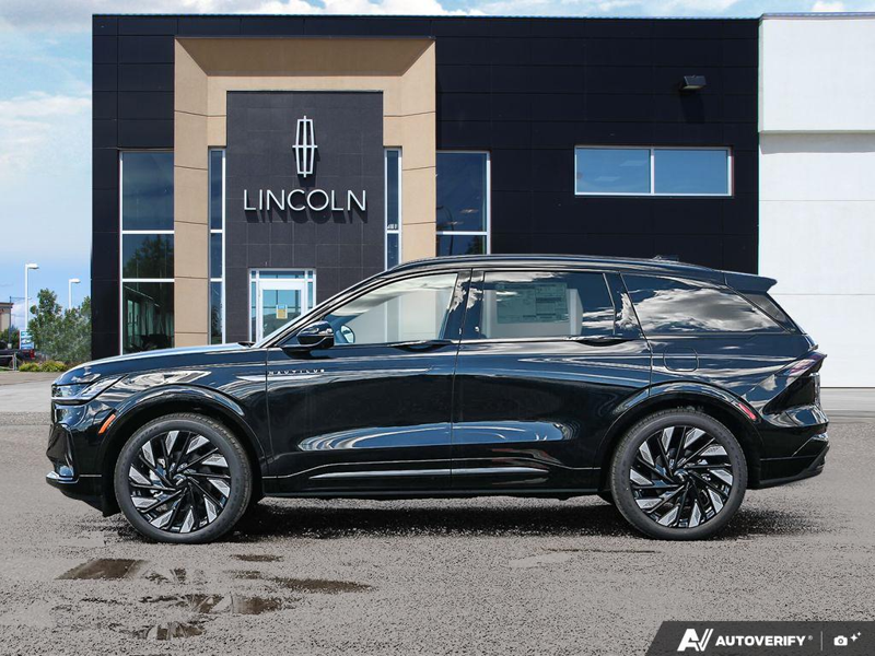NEW 2026 Lincoln Nautilus Reserve - Infinite Black Metallic Exterior / HOT CHOCOLATE LEATHER Interior - $73,508 - Stock #E60733 - VIN 5LMPJ8KA7TJ052071 - Photo 3