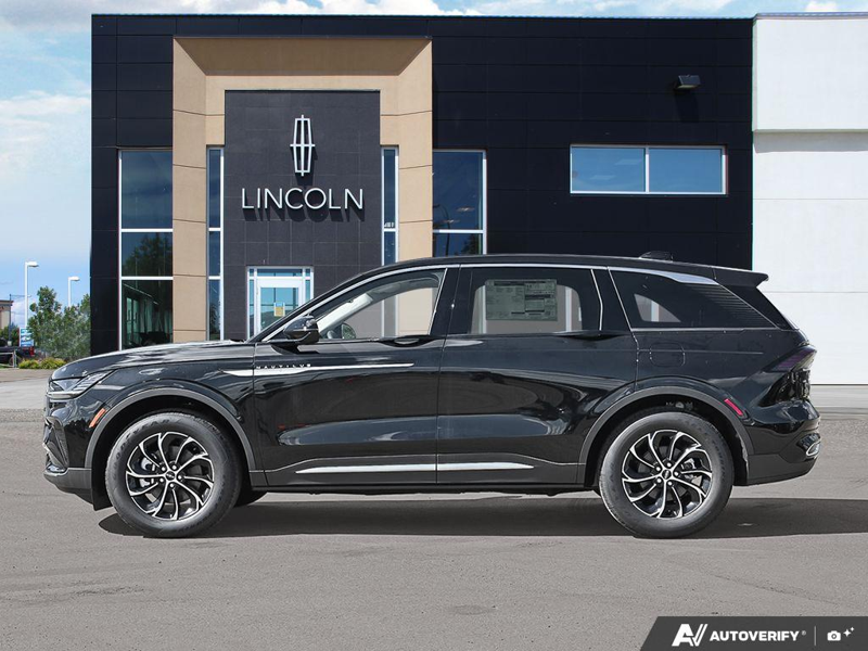 NEW 2026 Lincoln Nautilus Premiere - Infinite Black Metallic Exterior / MEDIUM LIGHT SPACE GRAY, LINCOLN SOFT TOUCH HEATED FRONT CAPTAIN Interior - $62,334 - Stock #E60737 - VIN 5LMPJ8JA4TJ049694 - Photo 3