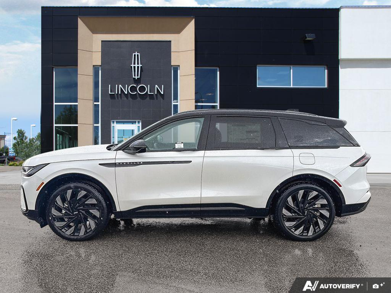 NEW 2026 Lincoln Nautilus Reserve - White Platinum Metallic Tri-coat Exterior / SPACE GRAY LEATHER Interior - $80,659 - Stock #E60483 - VIN 5LMPJ8KA8TJ039152 - Photo 3