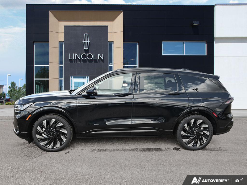 NEW 2026 Lincoln Nautilus Reserve Hybrid - Infinite Black Metallic Clearcoat Exterior / HOT CHOCOLATE, PREMIUM LEATHER-TRIMMED HEAT/VENT CAPTAIN'S CHAIR Interior - $83,586 - Stock #E61028 - VIN 5LMPJ8K49TJ064653 - Photo 3