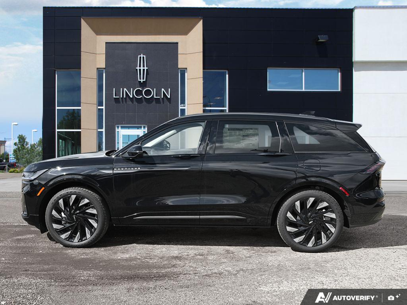 NEW 2026 Lincoln Nautilus Reserve Hybrid - Infinite Black Metallic Clearcoat Exterior / BLACK OYNX, PREMIUM LEATHER-TRIMMED HEAT/VENT CAPTAIN'S CHAIRS Interior - $83,586 - Stock #E61027 - VIN 5LMPJ8K47TJ064652 - Photo 3