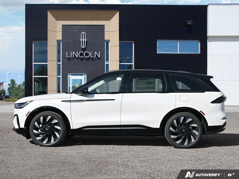 NEW 2026 Lincoln Nautilus Reserve Hybrid - White Platinum Metallic Tri-coat Exterior / MEDIUM LIGHT SPACE GRAY, PREMIUM LEATHER-TRIMMED HEAT/VENT CAPTA Interior - $84,258 - Stock #E61032 - VIN 5LMPJ8K43TJ066799 - Photo 3