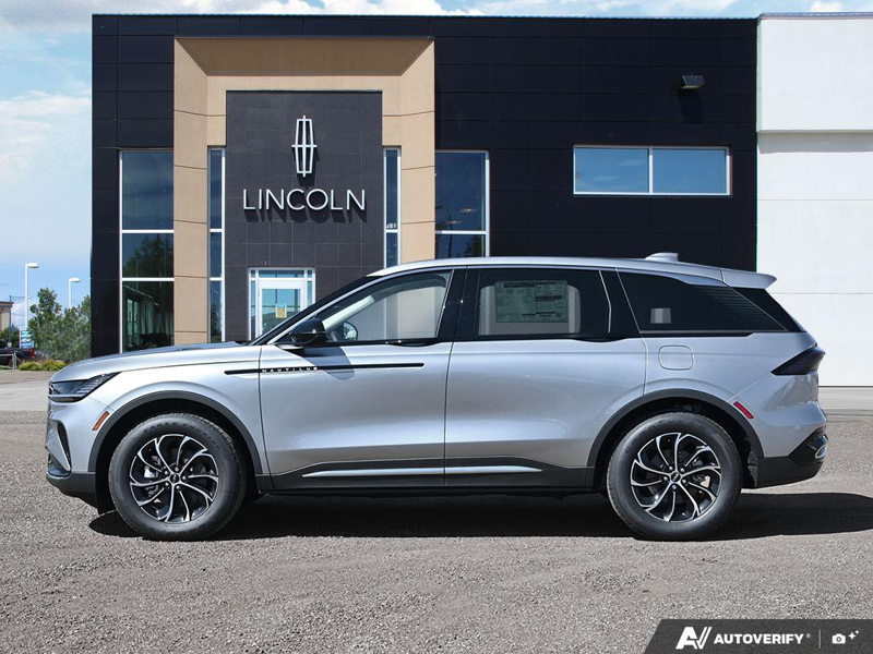 DEMO 2026 Lincoln Nautilus Premiere - Silver Radiance Exterior / MEDIUM LIGHT SPACE GRAY, LINCOLN SOFT TOUCH HEATED FRONT CAPTAIN Interior - $53,884 - Stock #E60739 - VIN 5LMPJ8JA1TJ051743 - Photo 3