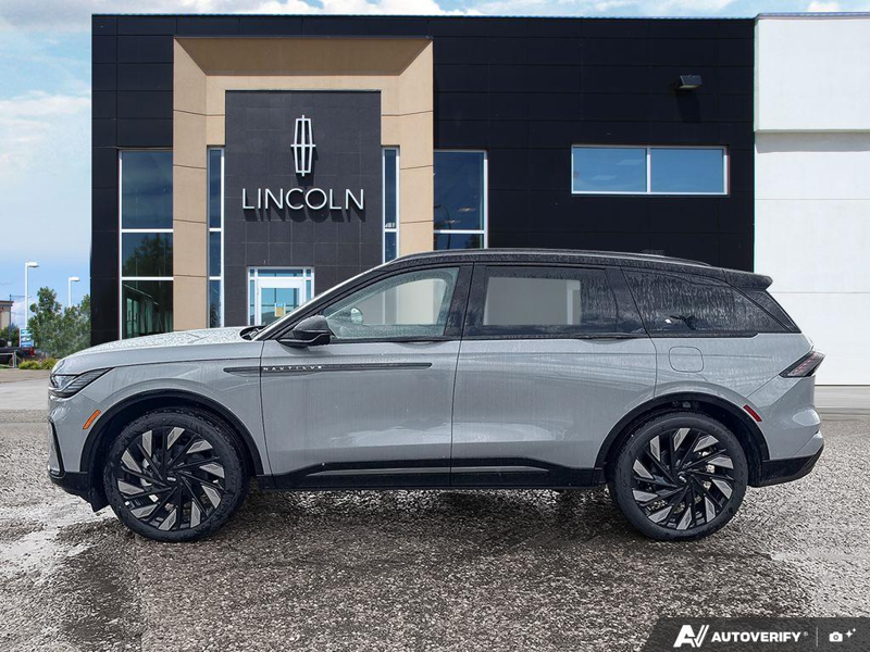 NEW 2026 Lincoln Nautilus Reserve - Gray Matter Met Cc Exterior / BLACK ONYX/GREY PREM LEATHER SEATS Interior - $69,409 - Stock #E60618 - VIN 5LMPJ8KA1TJ046752 - Photo 3