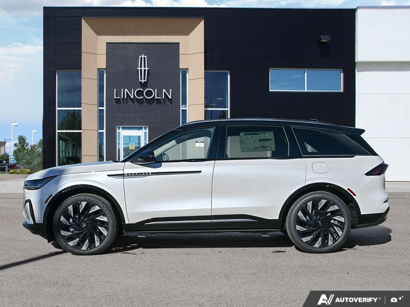 NEW 2026 Lincoln Nautilus Reserve - White Platinum Metallic Tri-coat Exterior / SPACE GRAY LEATHER Interior - $74,909 - Stock #E60815 - VIN 5LMPJ8KA0TJ058018 - Photo 3