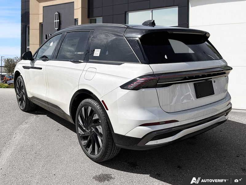NEW 2026 Lincoln Nautilus Reserve - White Platinum Metallic Tri-coat Exterior / HOT CHOCOLATE, PREMIUM LEATHER-TRIMMED Interior - $79,093 - Stock #E60616 - VIN 5LMPJ8KAXTJ041503 - Photo 4