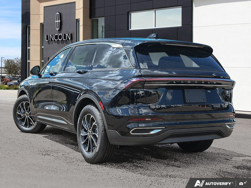 NEW 2026 Lincoln Nautilus Premiere - Infinite Black Metallic Exterior / ONYX BLACK, LINCOLN SOFT TOUCH HEATED FRONT CAPTAIN'S CHAIRS Interior - $61,305 - Stock #E60622 - VIN 5LMPJ8JA2TJ046793 - Photo 4