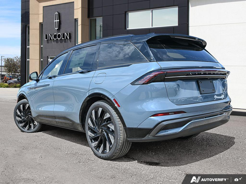 NEW 2026 Lincoln Nautilus Reserve - Whisper Blue Metallic Clearcoat Exterior / HOT CHOCOLATE, PREMIUM LEATHER-TRIMMED Interior - $79,093 - Stock #E60614 - VIN 5LMPJ8KA9TJ041430 - Photo 4