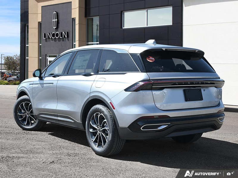 DEMO 2026 Lincoln Nautilus Premiere - Silver Radiance Exterior / MEDIUM LIGHT SPACE GRAY, LINCOLN SOFT TOUCH HEATED FRONT CAPTAIN Interior - $53,884 - Stock #E60739 - VIN 5LMPJ8JA1TJ051743 - Photo 4