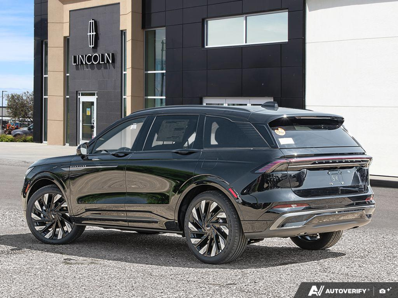 NEW 2026 Lincoln Nautilus Reserve - Infinite Black Metallic Clearcoat Exterior / HOT CHOCOLATE, PREMIUM LEATHER-TRIMMED HEAT/VENT CAPTAIN'S CHAIR Interior - $73,959 - Stock #E60963 - VIN 5LMPJ8KA6TJ062901 - Photo 4