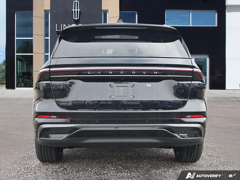 NEW 2026 Lincoln Nautilus Reserve Hybrid - Infinite Black Metallic Clearcoat Exterior / HOT CHOCOLATE, PREMIUM LEATHER-TRIMMED HEAT/VENT CAPTAIN'S CHAIR Interior - $83,586 - Stock #E61026 - VIN 5LMPJ8K43TJ064650 - Photo 5