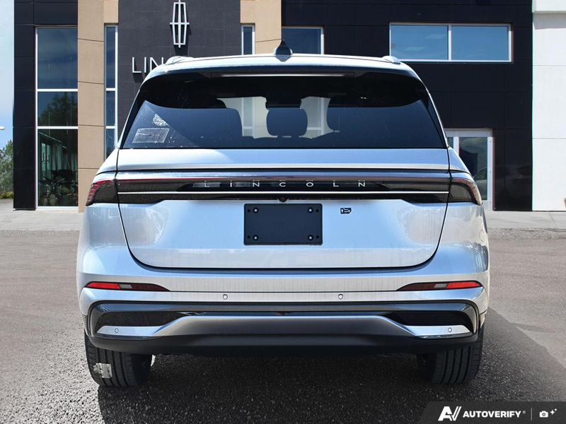 NEW 2026 Lincoln Nautilus Reserve - Silver Radiance Exterior / HOT CHOCOLATE LEATHER Interior - $70,959 - Stock #E60732 - VIN 5LMPJ8KA5TJ050626 - Photo 5