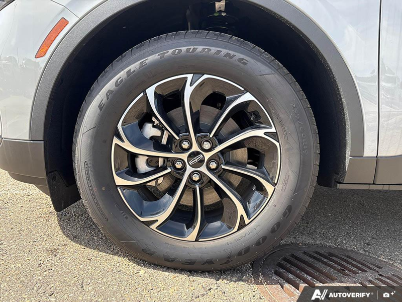 NEW 2026 Lincoln Nautilus Premiere - Gray Matter Met Cc Exterior / MEDIUM LIGHT SPACE GRAY, LINCOLN SOFT TOUCH HEATED FRONT CAPTAIN Interior - $63,284 - Stock #E60742 - VIN 5LMPJ8JA0TJ052124 - Photo 6
