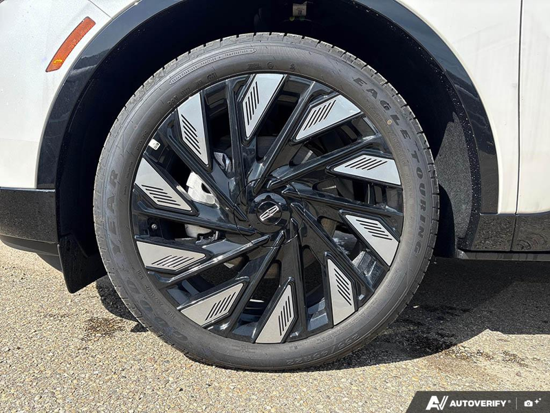 NEW 2026 Lincoln Nautilus Reserve - White Platinum Metallic Tri-coat Exterior / HOT CHOCOLATE, PREMIUM LEATHER-TRIMMED Interior - $79,093 - Stock #E60616 - VIN 5LMPJ8KAXTJ041503 - Photo 6