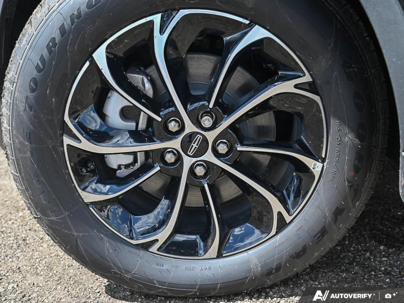 NEW 2026 Lincoln Nautilus Premiere - Infinite Black Metallic Exterior / ONYX BLACK, LINCOLN SOFT TOUCH HEATED FRONT CAPTAIN'S CHAIRS Interior - $61,305 - Stock #E60622 - VIN 5LMPJ8JA2TJ046793 - Photo 6