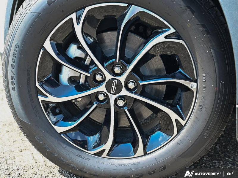 NEW 2026 Lincoln Nautilus Premiere - White Platinum Metallic Tri-coat Exterior / MEDIUM LIGHT SPACE GRAY, LINCOLN SOFT TOUCH HEATED FRONT CAPTAIN Interior - $62,238 - Stock #E60827 - VIN 5LMPJ8JA0TJ057047 - Photo 6