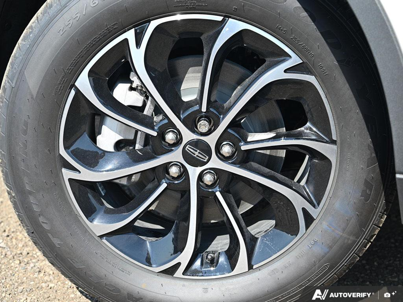 NEW 2026 Lincoln Nautilus Premiere - White Platinum Metallic Tri-coat Exterior / MEDIUM LIGHT SPACE GRAY, LINCOLN SOFT TOUCH HEATED FRONT CAPTAIN Interior - $66,048 - Stock #E60816 - VIN 5LMPJ8JA1TJ058367 - Photo 6