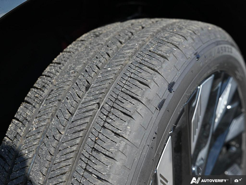 NEW 2026 Lincoln Nautilus Reserve - Red Carpet Exterior / BLACK ONYX/GREY PREM LEATHER SEATS Interior - $74,331 - Stock #E60825 - VIN 5LMPJ8KA1TJ061641 - Photo 7