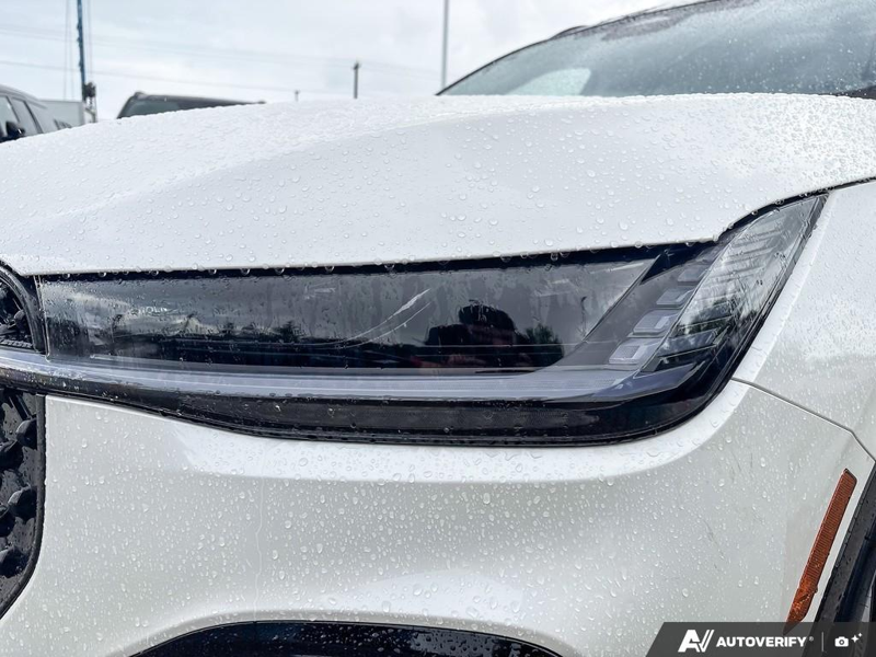 NEW 2026 Lincoln Nautilus Reserve - White Platinum Metallic Tri-coat Exterior / SPACE GRAY LEATHER Interior - $80,659 - Stock #E60483 - VIN 5LMPJ8KA8TJ039152 - Photo 8