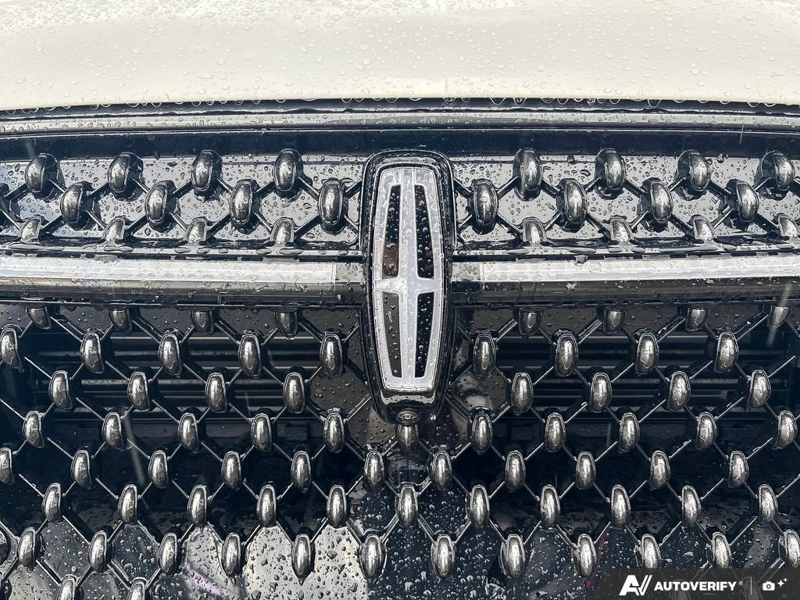 NEW 2026 Lincoln Nautilus Reserve - White Platinum Metallic Tri-coat Exterior / SPACE GRAY LEATHER Interior - $80,659 - Stock #E60483 - VIN 5LMPJ8KA8TJ039152 - Photo 9