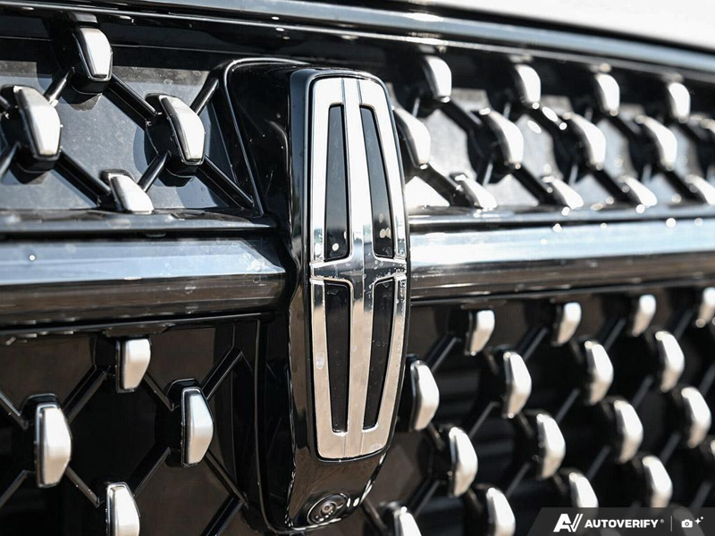 NEW 2026 Lincoln Nautilus Premiere - Gray Matter Met Cc Exterior / ONYX BLACK, LINCOLN SOFT TOUCH HEATED FRONT CAPTAIN'S CHAIRS Interior - $62,238 - Stock #E60829 - VIN 5LMPJ8JA8TJ059953 - Photo 9