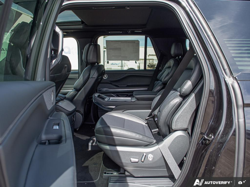 NEW 2026 Lincoln Navigator L Reserve - Infinite Black Metallic Exterior / BLACK ONYX LEATHER Interior - $141,854 - Stock #E60343 - VIN 5LMJJ3LG7TEL05233 - Photo 11