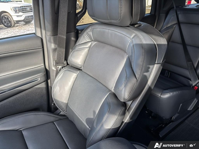 DEMO 2026 Lincoln Navigator L Reserve - Pristine White Metallic Tri-coat Exterior / BLACK ONYX LEATHER Interior - $133,929 - Stock #E60140 - VIN 5LMJJ3LG5TEL00158 - Photo 20