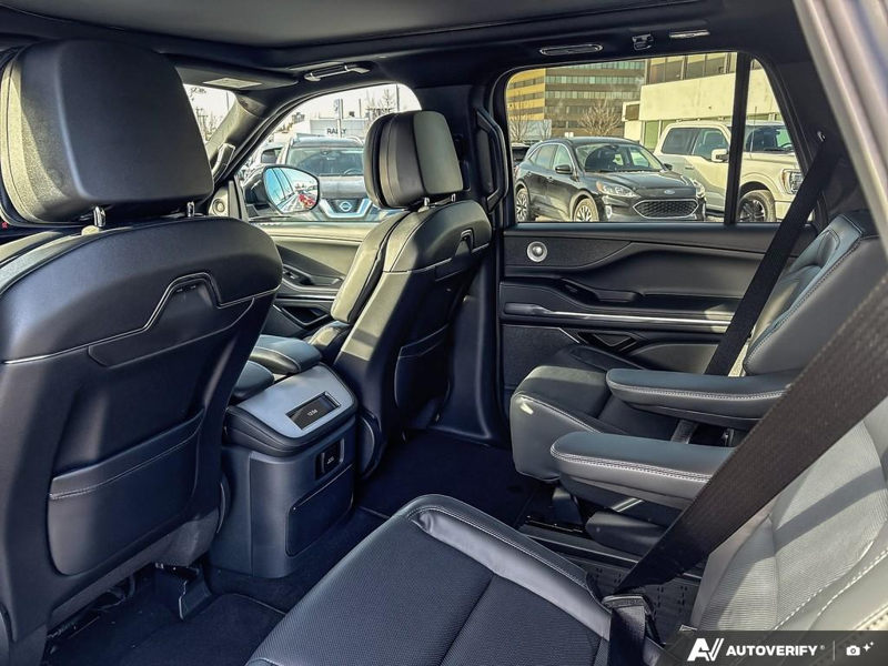 DEMO 2026 Lincoln Navigator L Reserve - Pristine White Metallic Tri-coat Exterior / BLACK ONYX LEATHER Interior - $133,929 - Stock #E60140 - VIN 5LMJJ3LG5TEL00158 - Photo 23