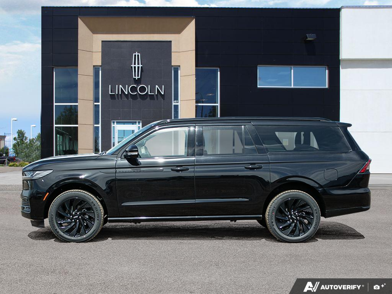 NEW 2026 Lincoln Navigator L Reserve - Infinite Black Metallic Exterior / BLACK ONYX LEATHER Interior - $141,854 - Stock #E60343 - VIN 5LMJJ3LG7TEL05233 - Photo 3