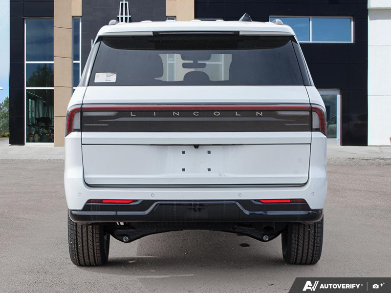 NEW 2026 Lincoln Navigator L Reserve - Pristine White Metallic Tri-coat Exterior / BLACK ONYX LEATHER Interior - $145,554 - Stock #E60198 - VIN 5LMJJ3LG3TEL02846 - Photo 5
