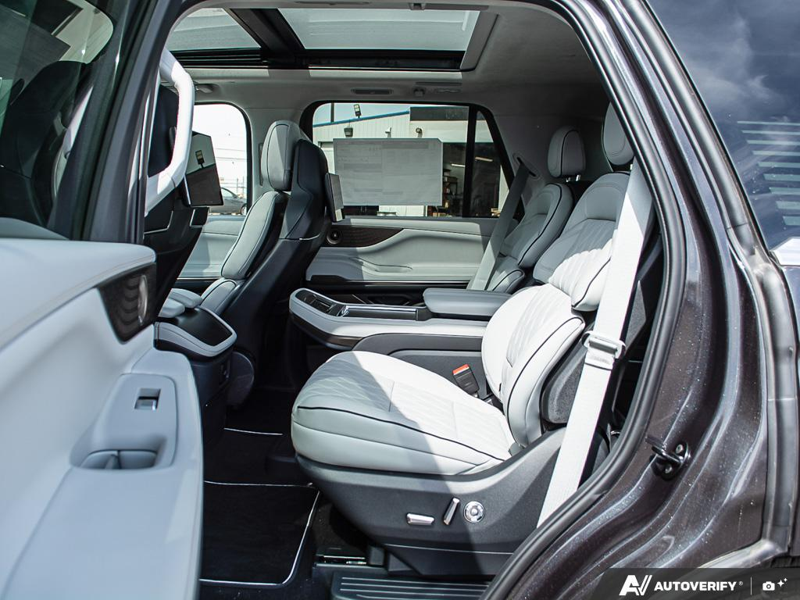NEW 2026 Lincoln Navigator Black Label - Starlight Gray Metallic Exterior / ATMOSPHERIC PERFORMANCE LEATHER Interior - $152,914 - Stock #E60199 - VIN 5LMJJ2TG7TEL03122 - Photo 25