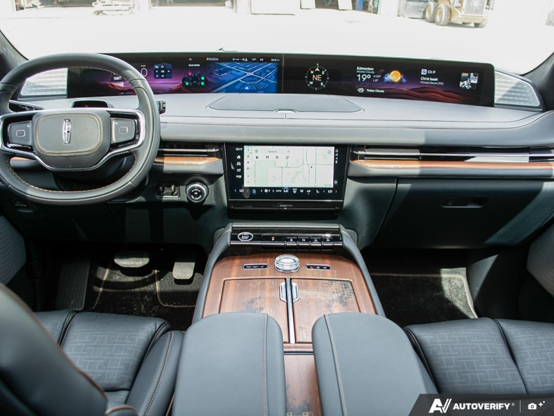 NEW 2026 Lincoln Navigator Black Label - Crystal White Tricoat Exterior / INVITATION THEME Interior - $166,664 - Stock #E60180 - VIN 5LMJJ2TG9TEL05227 - Photo 26