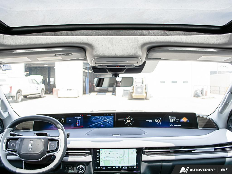 NEW 2026 Lincoln Navigator Black Label - Starlight Gray Metallic Exterior / ATMOSPHERIC PERFORMANCE LEATHER Interior - $152,914 - Stock #E60199 - VIN 5LMJJ2TG7TEL03122 - Photo 27