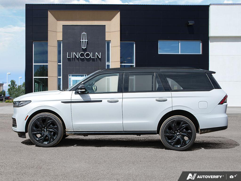 NEW 2026 Lincoln Navigator Black Label - Crystal White Tricoat Exterior / INVITATION THEME Interior - $166,664 - Stock #E60180 - VIN 5LMJJ2TG9TEL05227 - Photo 3