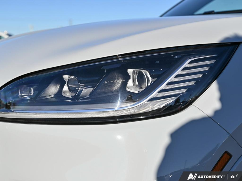 NEW 2027 Lincoln Aviator RESERVE - Avalanche Grey Clearcoat Exterior / HOT CHOCOLATE, PREMIUM LEATHER FRONT CAPTAIN'S CHAIRS Interior - $97,674 - Stock #E70035 - VIN 5LM5J7XC5VGL00961 - Photo 10