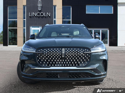NEW 2027 Lincoln Aviator BLACK LABEL - Cenote Green Bright Colourant Clearcoat Exterior - $110,674 - Stock #E70042 - VIN 5LM5J9XC6VGL00799