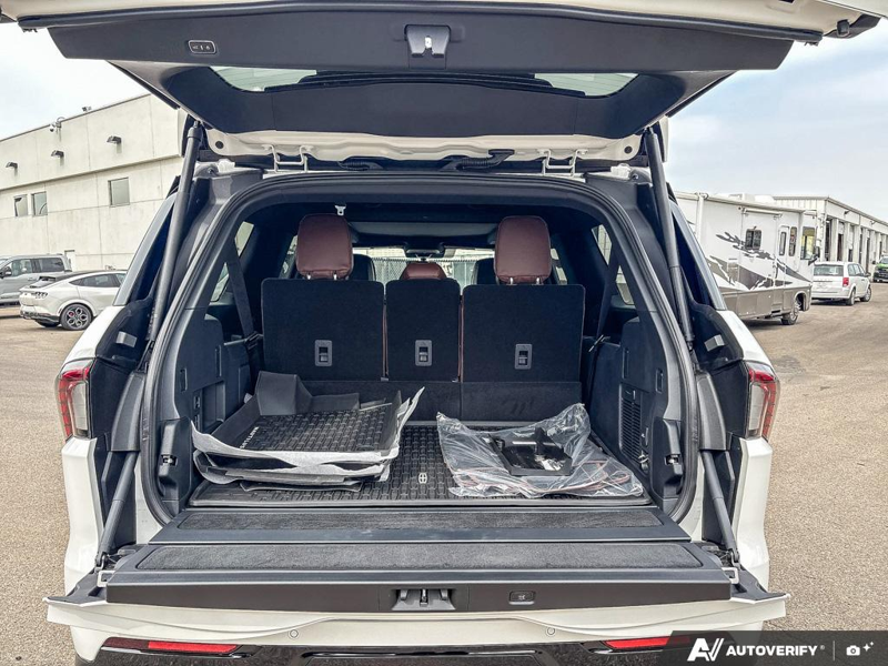 DEMO 2027 Lincoln Navigator L Reserve - Pristine White Metallic Tri-coat Exterior / HOT CHOCOLATE LEATHER Interior - $140,914 - Stock #E70012 - VIN 5LMJJ3LG4VEL02616 - Photo 12