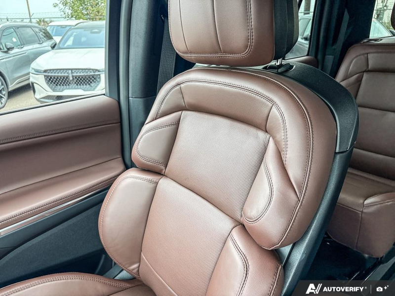 DEMO 2027 Lincoln Navigator L Reserve - Pristine White Metallic Tri-coat Exterior / HOT CHOCOLATE LEATHER Interior - $140,914 - Stock #E70012 - VIN 5LMJJ3LG4VEL02616 - Photo 20