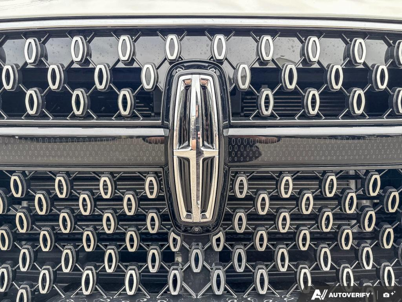 DEMO 2027 Lincoln Navigator L Reserve - Pristine White Metallic Tri-coat Exterior / HOT CHOCOLATE LEATHER Interior - $140,914 - Stock #E70012 - VIN 5LMJJ3LG4VEL02616 - Photo 9
