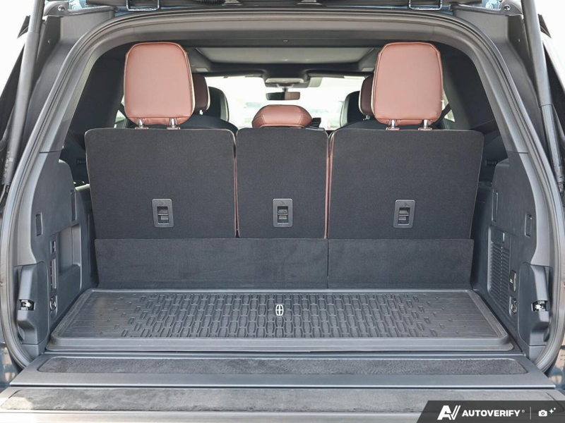 NEW 2027 Lincoln Navigator Reserve - Nocturnal Blue Metallic Cc Exterior / HOT CHOCOLATE LEATHER Interior - $140,989 - Stock #E70006 - VIN 5LMJJ2LG9VEL00354 - Photo 11