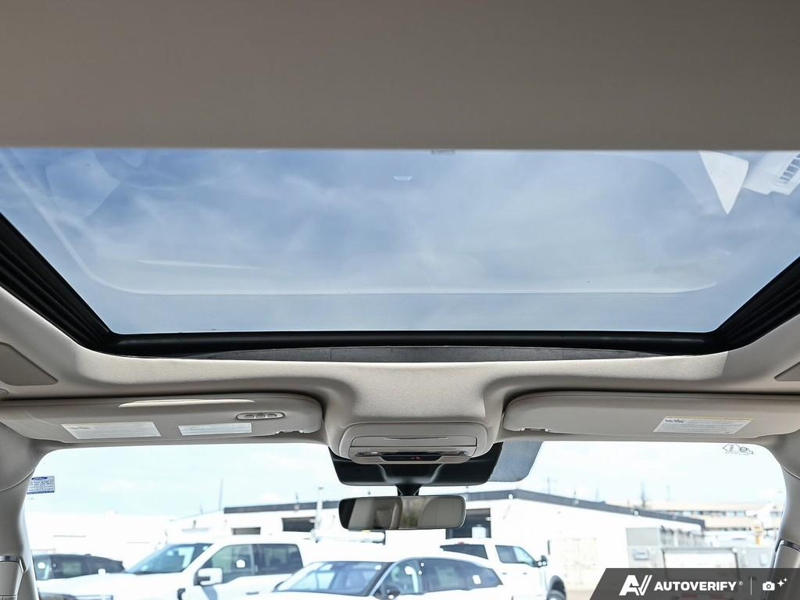 NEW 2027 Lincoln Navigator Reserve - Pristine White Metallic Tri-coat Exterior / LEATHER SEATING Interior - $145,314 - Stock #E70009 - VIN 5LMJJ2LG1VEL03636 - Photo 25
