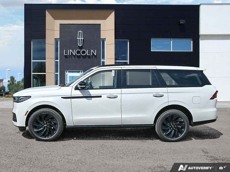NEW 2027 Lincoln Navigator Reserve - Pristine White Metallic Tri-coat Exterior / LEATHER SEATING Interior - $145,314 - Stock #E70009 - VIN 5LMJJ2LG1VEL03636 - Photo 3