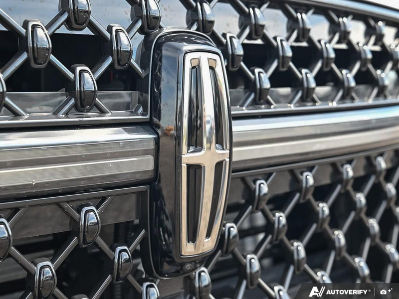 NEW 2027 Lincoln Navigator Reserve - Pristine White Metallic Tri-coat Exterior / LEATHER SEATING Interior - $145,314 - Stock #E70009 - VIN 5LMJJ2LG1VEL03636 - Photo 9